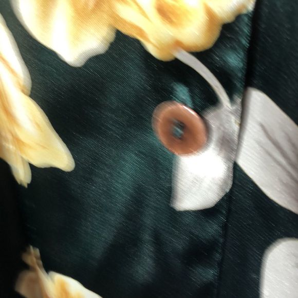 Victoria's Secret Green Floral Satiny Sleep Shirt Button Down Long Sleeve Size M - Picture 7 of 14